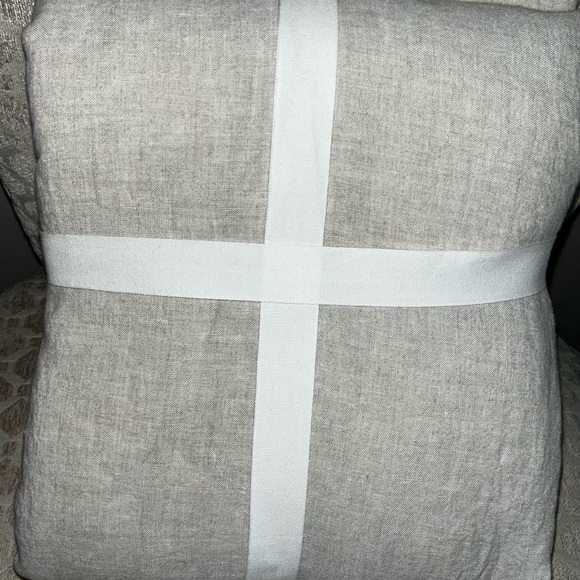 Authentic Pottery Barn Belgian Flax Linen Duvet Cover - Picture 2 of 3